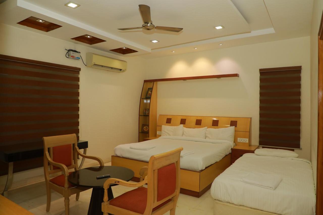 Hill View Paradise - 2Bhk'S & Rooms - A Golden Group Of Premium Home Stays - Tirupati Bagian luar foto