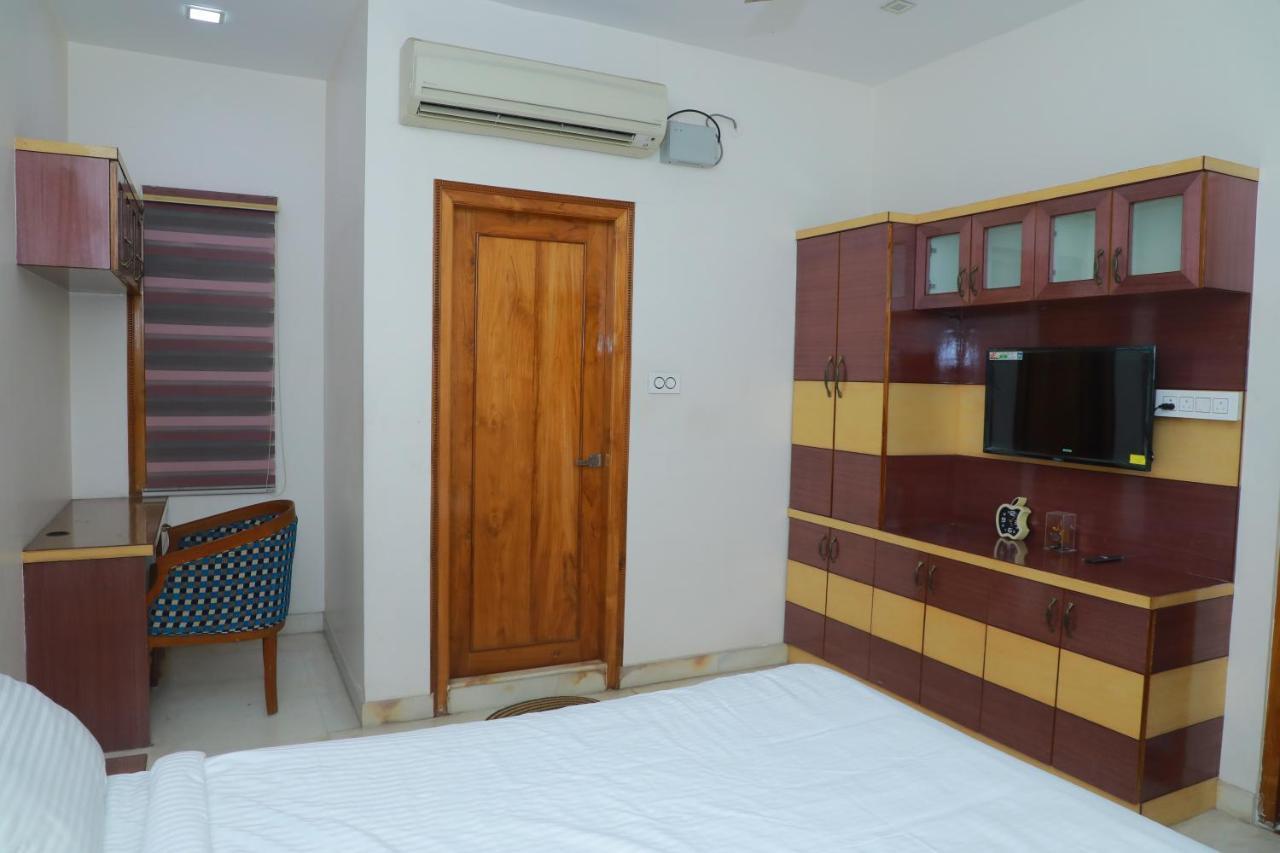 Hill View Paradise - 2Bhk'S & Rooms - A Golden Group Of Premium Home Stays - Tirupati Bagian luar foto