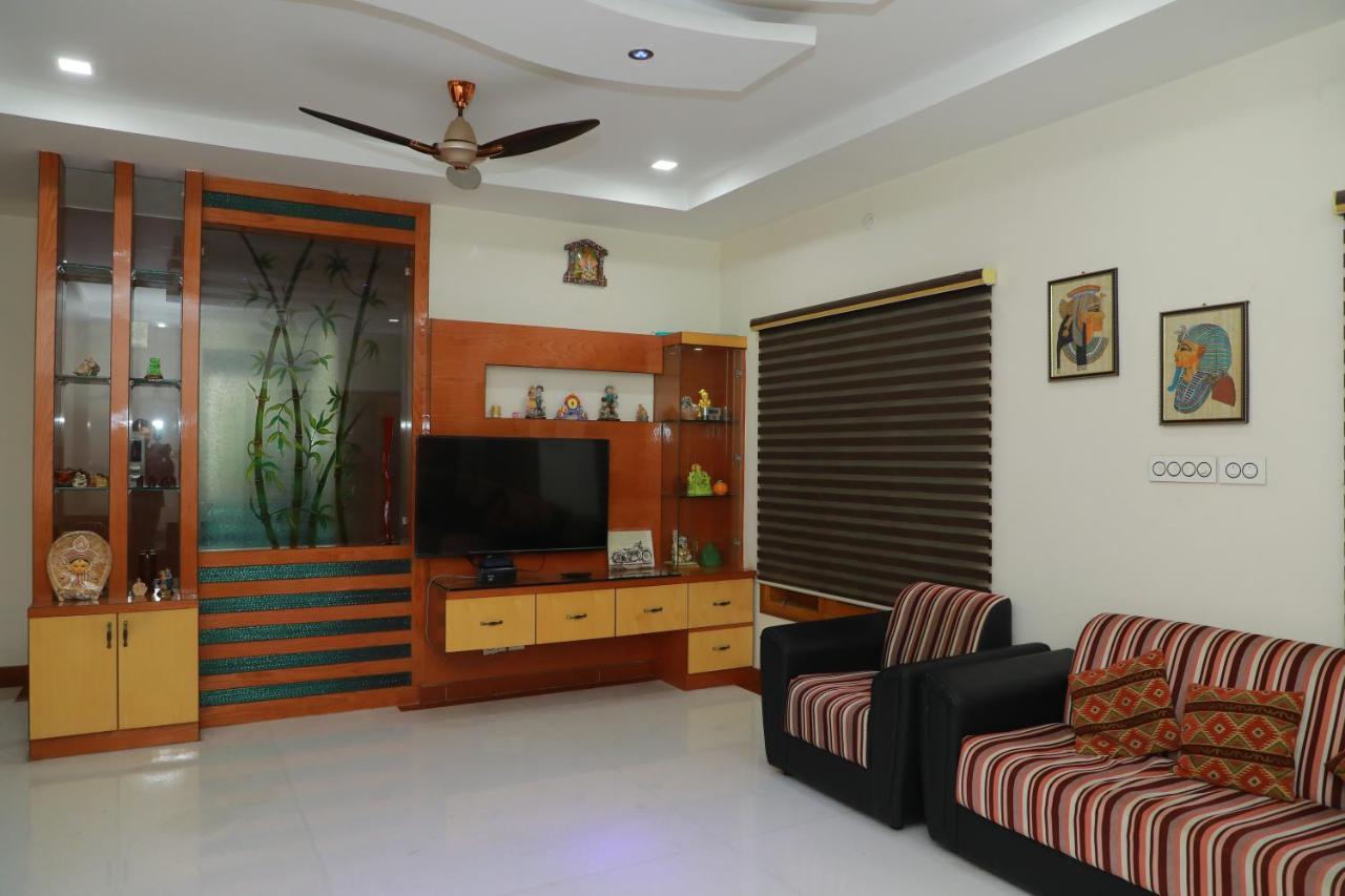Hill View Paradise - 2Bhk'S & Rooms - A Golden Group Of Premium Home Stays - Tirupati Bagian luar foto