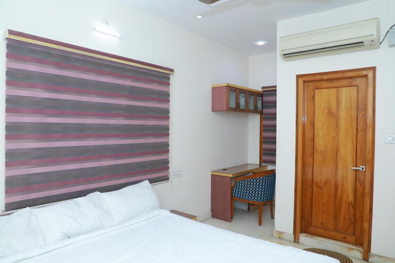 Hill View Paradise - 2Bhk'S & Rooms - A Golden Group Of Premium Home Stays - Tirupati Bagian luar foto
